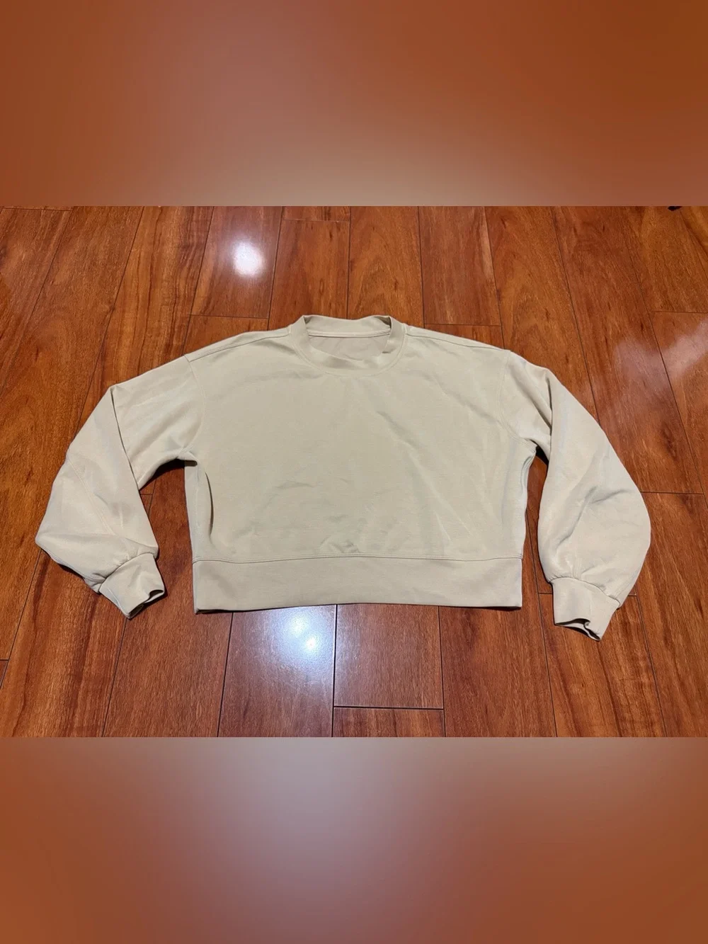 Lululemon athletica women’s Crewneck Sweater in Light Beige